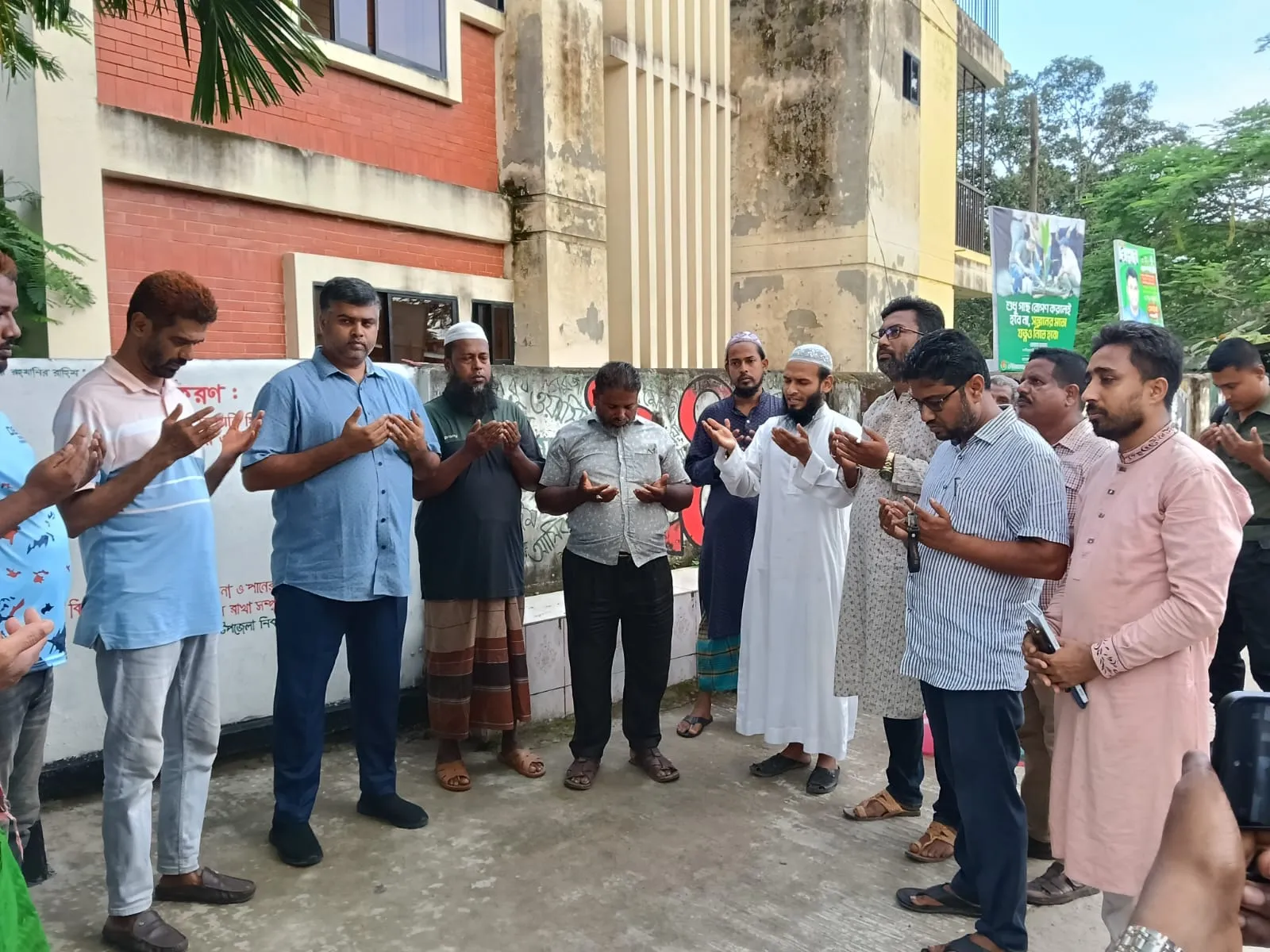 কচুয়ায় জিরো পয়েন্টে জনসাধারণের জন্য বিশুদ্ধ খাবার পানির সুবিধা চালু