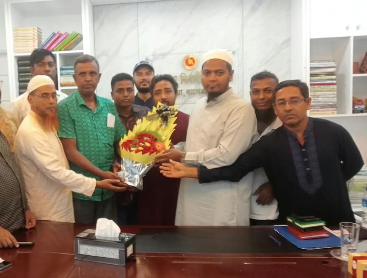 কচুয়ায় নবাগত ইউএনও আমির সালমান রনির সঙ্গে সাংবাদিকদের মতবিনিময়